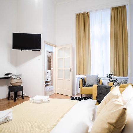 Garden Trees Apartment 부다페스트 외부 사진